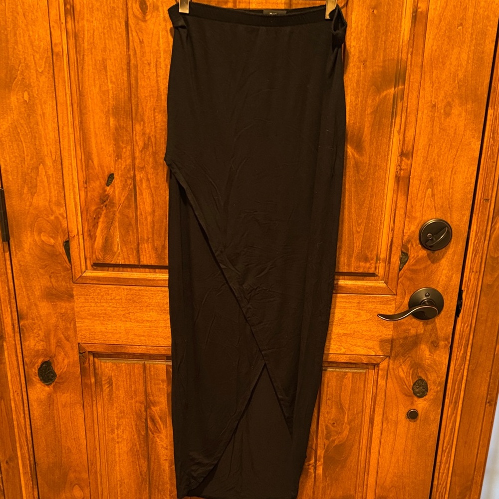 Chic Black Maxi Skirt
